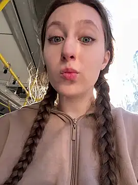 FroggyAnna online show from 22, 6, 2026