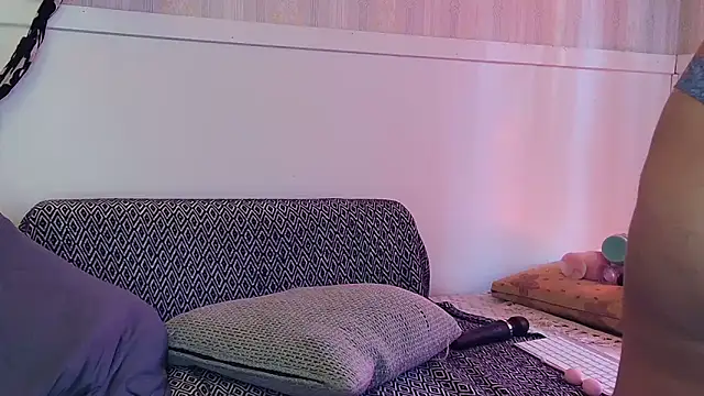 Snapshot of TheNaturalistX chatting on 9, 9, 2025 TheNaturalistX online show from 9, 9, 2025