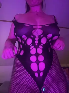 Snapshot of TheNaturalistX chatting on 19, 10, 2025 TheNaturalistX online show from 19, 10, 2025