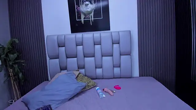 Bora Lajuana online show from 10, 10, 2025