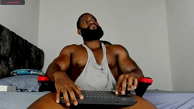 Snapshot of james_musclebbc chatting on 2, 6, 2026 james musclebbc online show from 2, 6, 2026