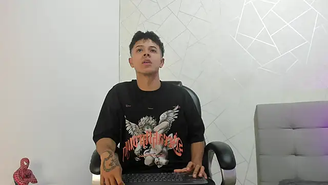 Alex Colton7 online show from 8, 11, 2025