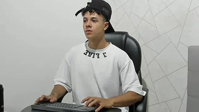 Alex Colton7 online show from 28, 11, 2025