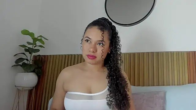 angie leonn online show from 18, 9, 2025