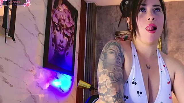 sarawolff online show from 26, 3, 2026