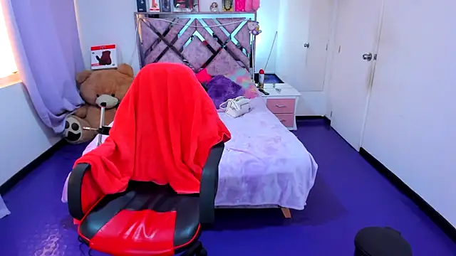 Luna Analya online show from 23, 4, 2026