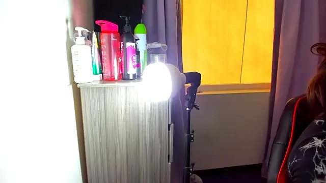 Luna Analya online show from 24, 4, 2026