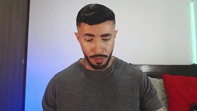 andrea de lucaa online show from 28, 4, 2026