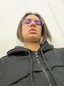 Snapshot of VioletAsh chatting on 10, 2, 2026 VioletAsh online show from 10, 2, 2026