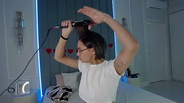 Snapshot of VioletAsh chatting on 26, 2, 2026 VioletAsh online show from 26, 2, 2026