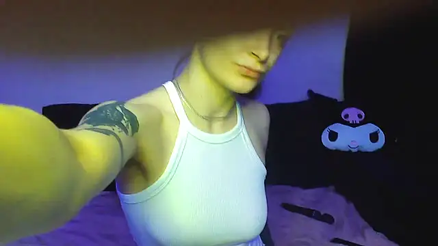   Leyla   online show from 17, 9, 2025