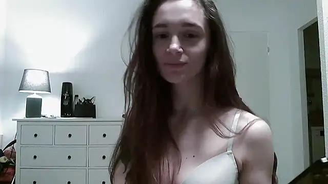   Leyla   online show from 6, 11, 2025