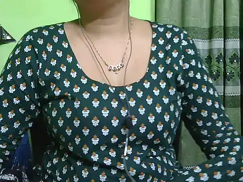 Snapshot of fairy_queen07 chatting on 9, 4, 2026 fairy queen07 online show from 9, 4, 2026