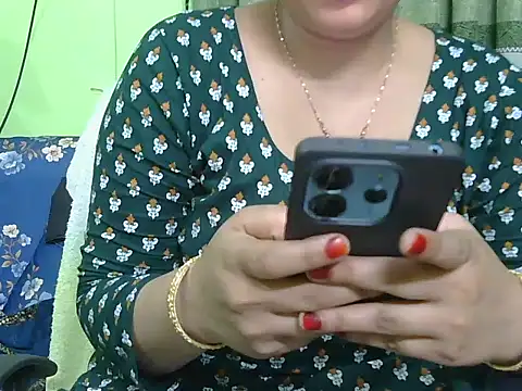 Snapshot of fairy_queen07 chatting on 23, 4, 2026 fairy queen07 online show from 23, 4, 2026