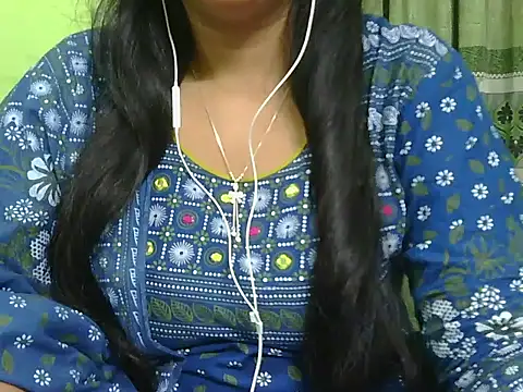 Snapshot of fairy_queen07 chatting on 28, 5, 2026 fairy queen07 online show from 28, 5, 2026