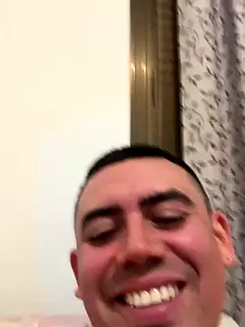 Snapshot of davidxxx099 chatting on 30, 11, 2025 davidxxx099 online show from 30, 11, 2025