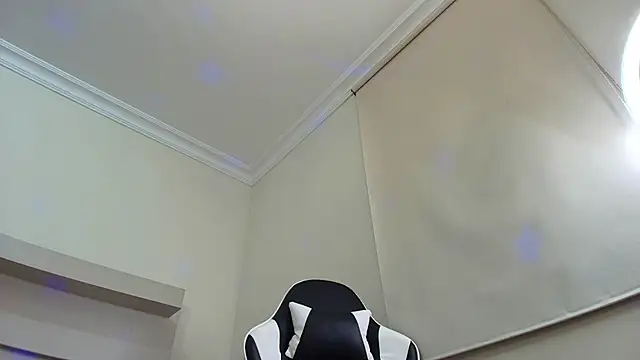 Snapshot of princequinn_ chatting on 24, 5, 2026 princequinn online show from 24, 5, 2026