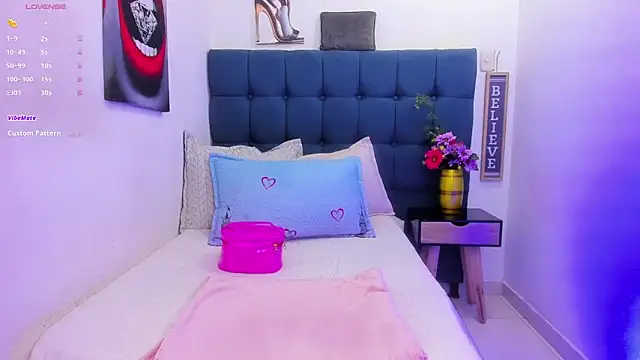 Snapshot of Kaidy_wish1 chatting on 11, 11, 2025 Kaidy wish1 online show from 11, 11, 2025