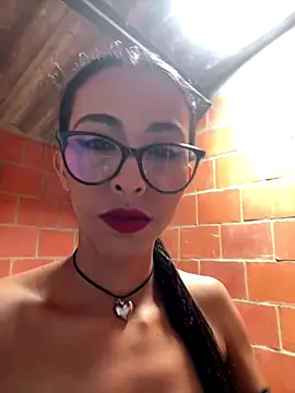 Snapshot of Emma__cumlovee chatting on 8, 10, 2025 Emma cumlovee online show from 8, 10, 2025