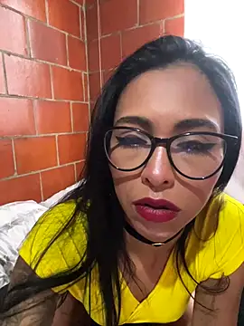 Snapshot of Emma__cumlovee chatting on 23, 10, 2025 Emma cumlovee online show from 23, 10, 2025