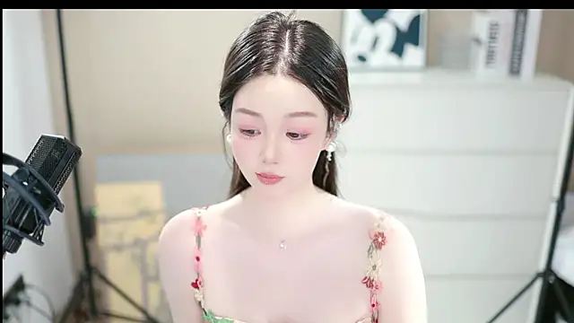 abbyli12 online show from 12, 11, 2025