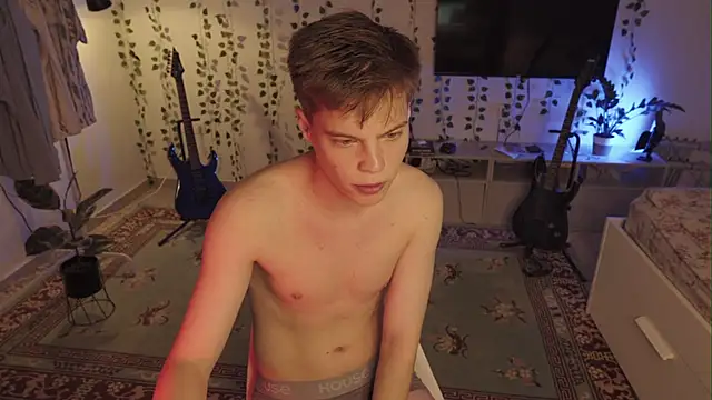 RusBradPitt online show from 30, 9, 2025