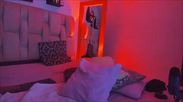 kayla-ada0 online show from 25, 4, 2026