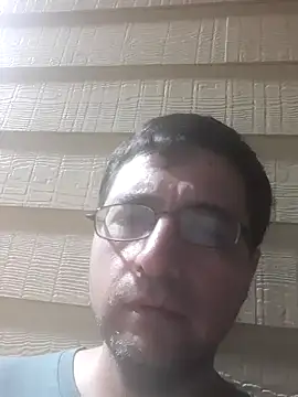 Snapshot of Gearsuit chatting on 10, 9, 2025 Gearsuit online show from 10, 9, 2025