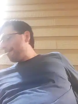 Snapshot of Gearsuit chatting on 23, 9, 2025 Gearsuit online show from 23, 9, 2025