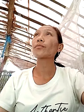 Lisa pusy online show from 17, 9, 2025