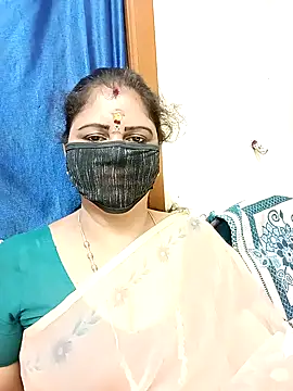 Snapshot of sushma26 chatting on 28, 11, 2025 sushma26 online show from 28, 11, 2025