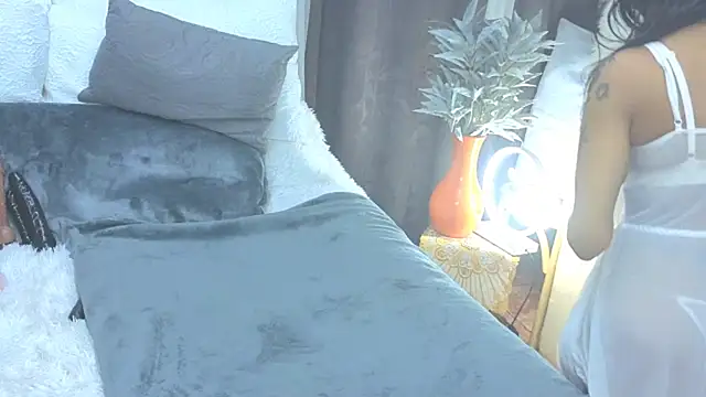 Snapshot of CaramelNatashaxx chatting on 12, 9, 2025 CaramelNatashaxx online show from 12, 9, 2025