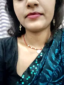 AnanyaKapoor89 online show from 8, 9, 2025