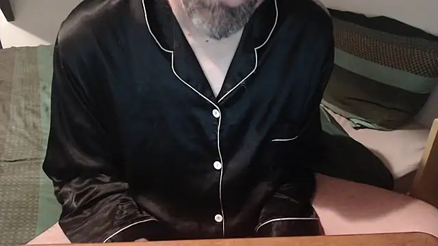 Snapshot of idiotpig66 chatting on 8, 3, 2025 idiotpig66 online show from 8, 3, 2025