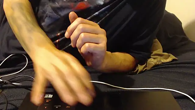 Snapshot of idiotpig66 chatting on 22, 3, 2026 idiotpig66 online show from 22, 3, 2026