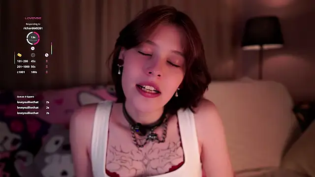 Snapshot of LurleneRamo chatting on 4, 10, 2025 LurleneRamo online show from 4, 10, 2025