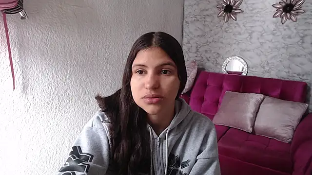 Snapshot of Evagirl69 chatting on 4, 5, 2026 Evagirl69 online show from 4, 5, 2026