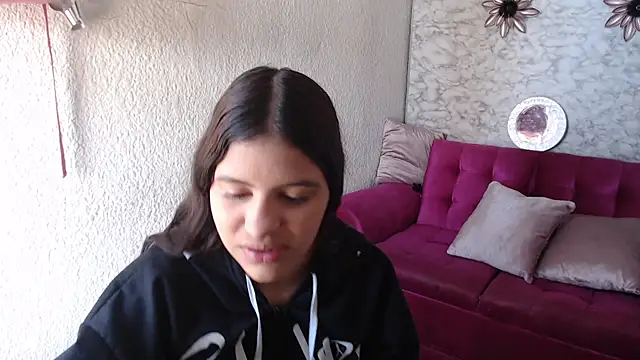 Snapshot of Evagirl69 chatting on 20, 5, 2026 Evagirl69 online show from 20, 5, 2026