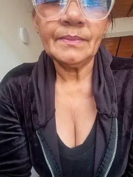 Vickysweeeettt online show from 23, 4, 2026