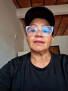 Vickysweeeettt online show from 24, 4, 2026