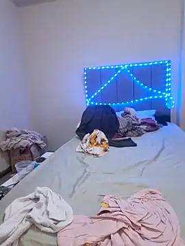 Vickysweeeettt online show from 25, 4, 2026