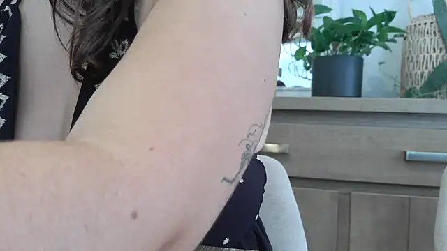 Aambre95Esexy online show from 17, 9, 2025