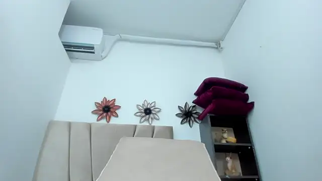 Snapshot of Adrianasex_69x chatting on 28, 10, 2025 Adrianasex 69x online show from 28, 10, 2025