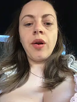 ladywithbigass online show from 27, 4, 2026