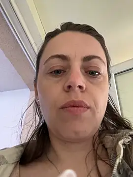 ladywithbigass online show from 28, 4, 2026