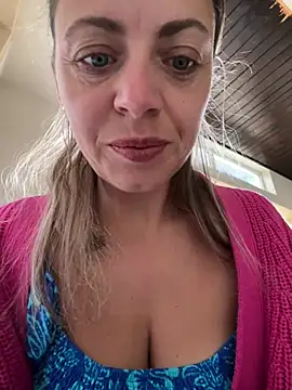 ladywithbigass online show from 27, 7, 2026