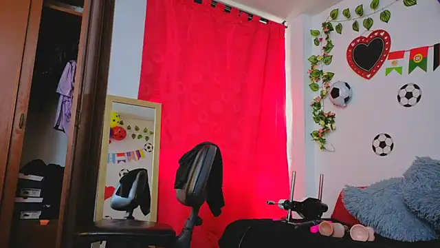 Snapshot of MiaCollinssx chatting on 25, 6, 2026 MiaCollinssx online show from 25, 6, 2026
