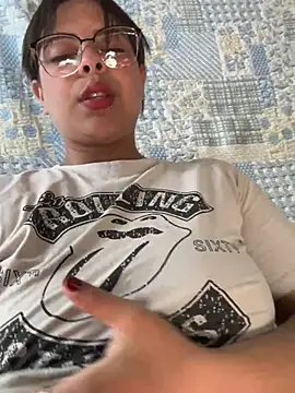 Snapshot of MiaCollinssx chatting on 1, 8, 2026 MiaCollinssx online show from 1, 8, 2026