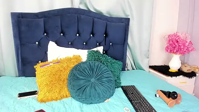 KateOwens  online show from 7, 2, 2026