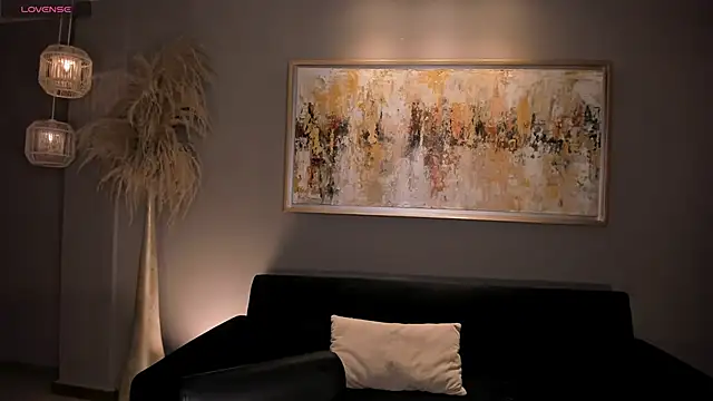 Snapshot of TiffannySins chatting on 5, 12, 2025 TiffannySins online show from 5, 12, 2025